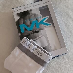 New 2 Pack Michael Kors Men's White Boxer Briefs Size S 60% Cotton